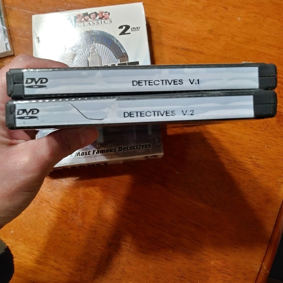 New Dragnet The World's Most Famous Detectives 14 Episodes 2 DVDs - Picture 5 of 5